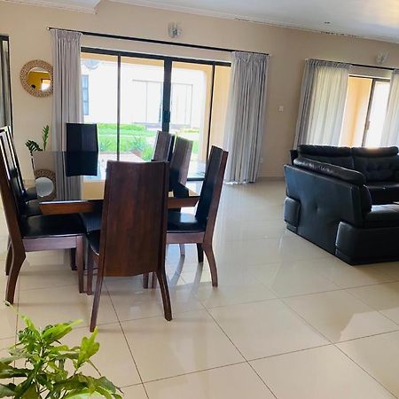 Styled Bed And Breakfast Palapye Bagian luar foto