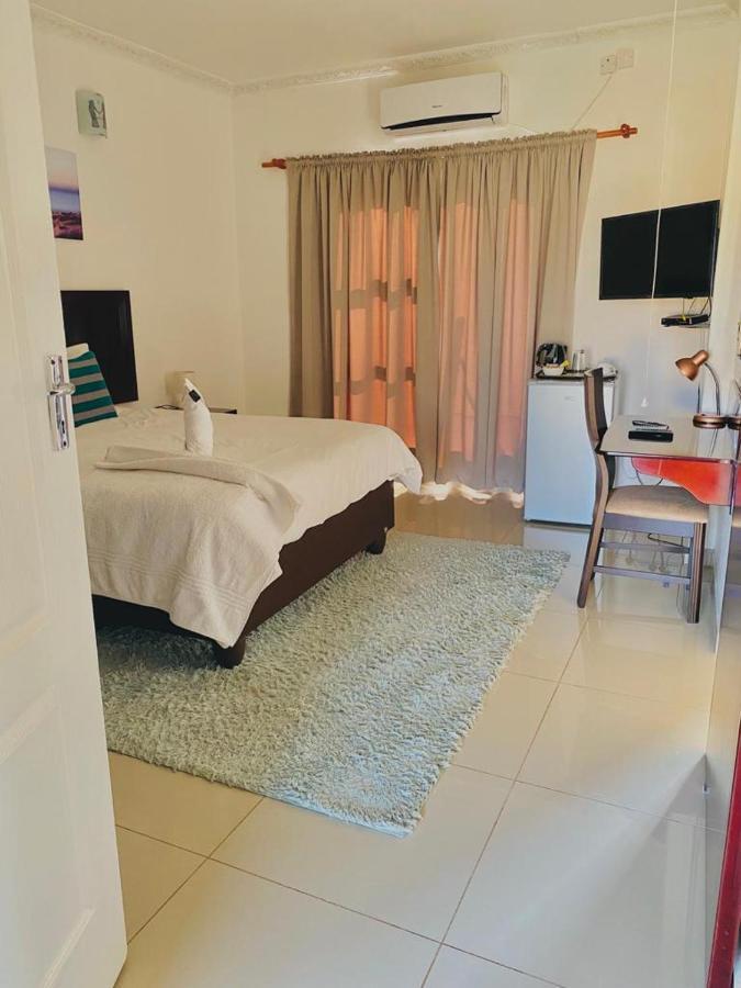 Styled Bed And Breakfast Palapye Bagian luar foto